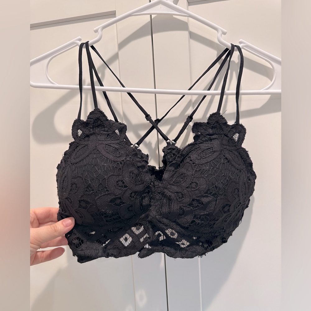 Lace bralette top - size L - adjustable straps - never worn